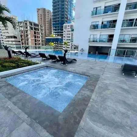 4 Huespedes Infinitum Apartamento